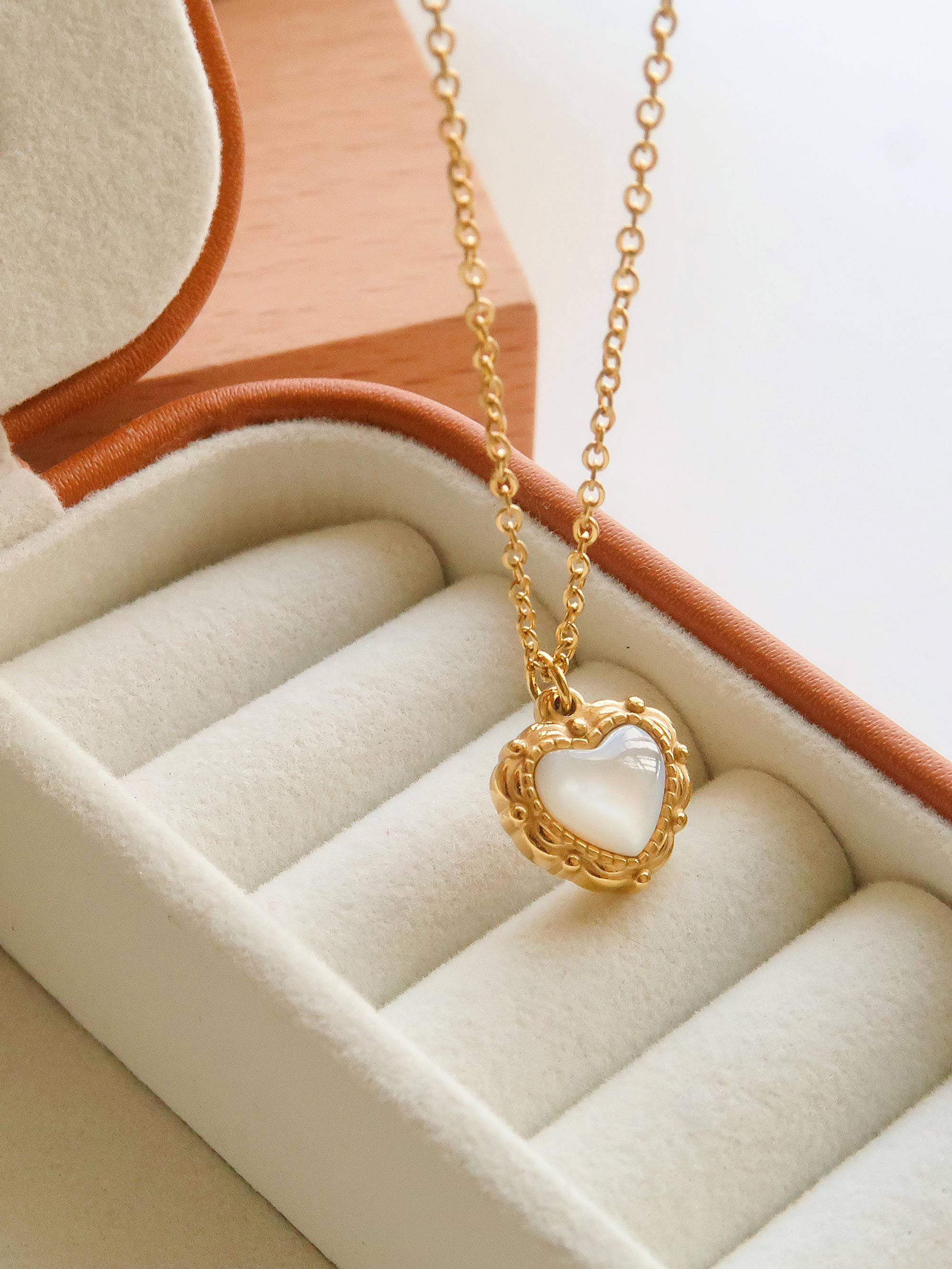 Gold Non-Tarnish Vintage Heart Pendant Necklace