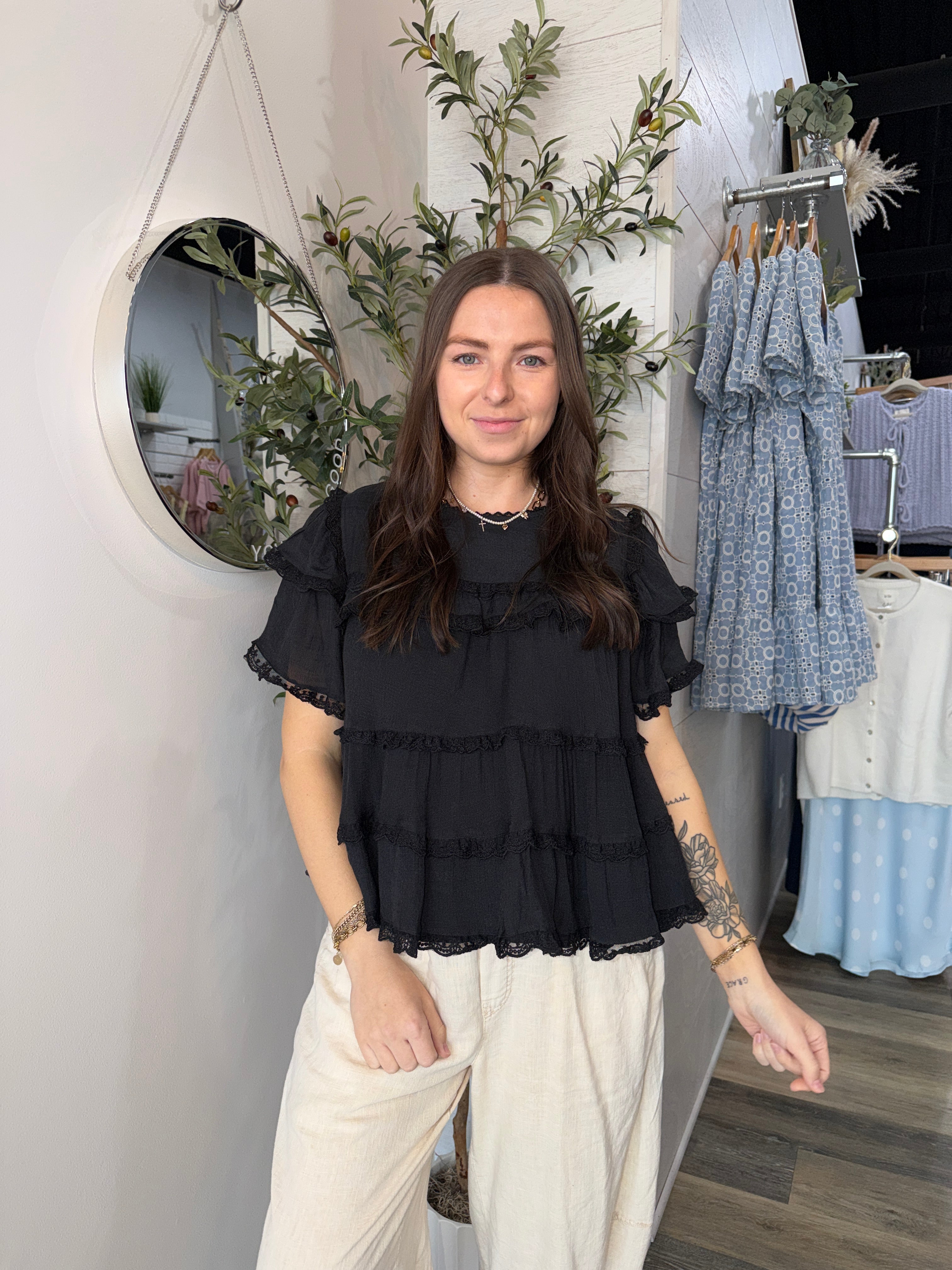 Black Tiered Swing Top