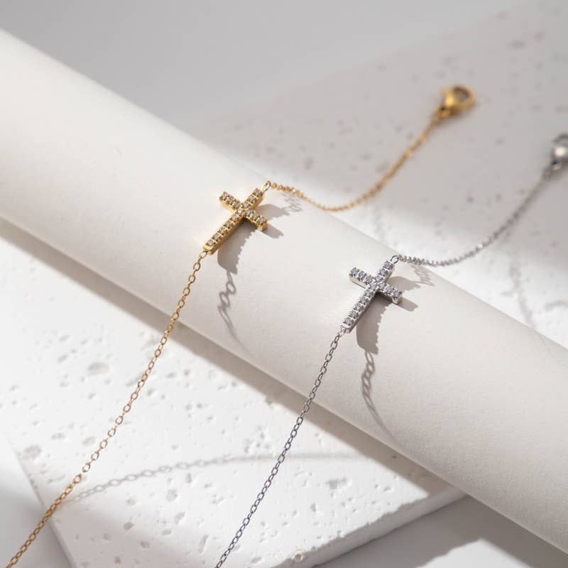 18K GOLD CROSS BRACELET