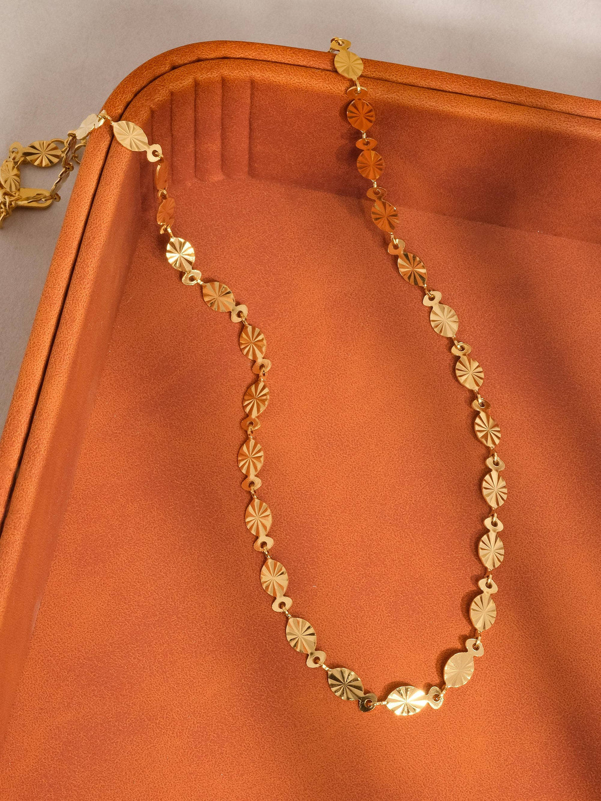 Gold Non-Tarnish Classic Oval Chain Necklace