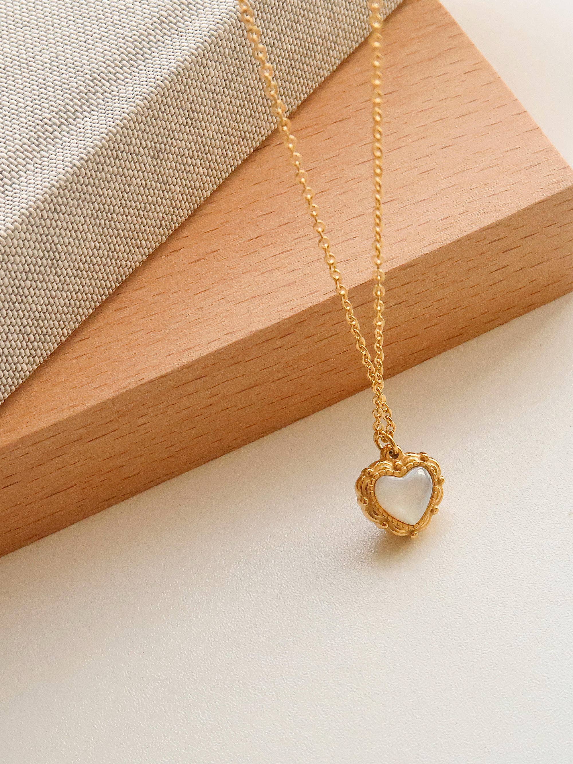 Gold Non-Tarnish Vintage Heart Pendant Necklace