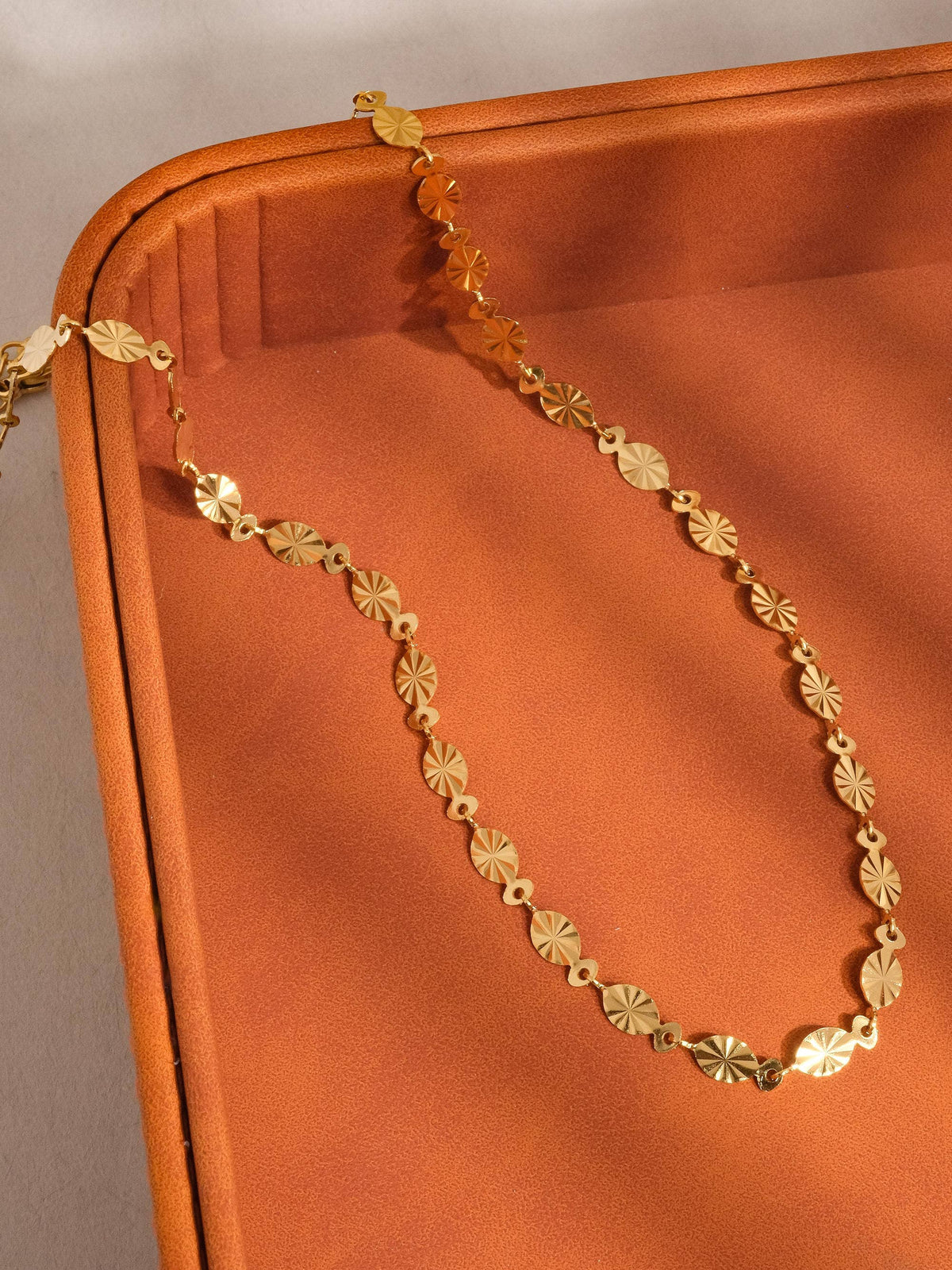 Gold Non-Tarnish Classic Oval Chain Necklace
