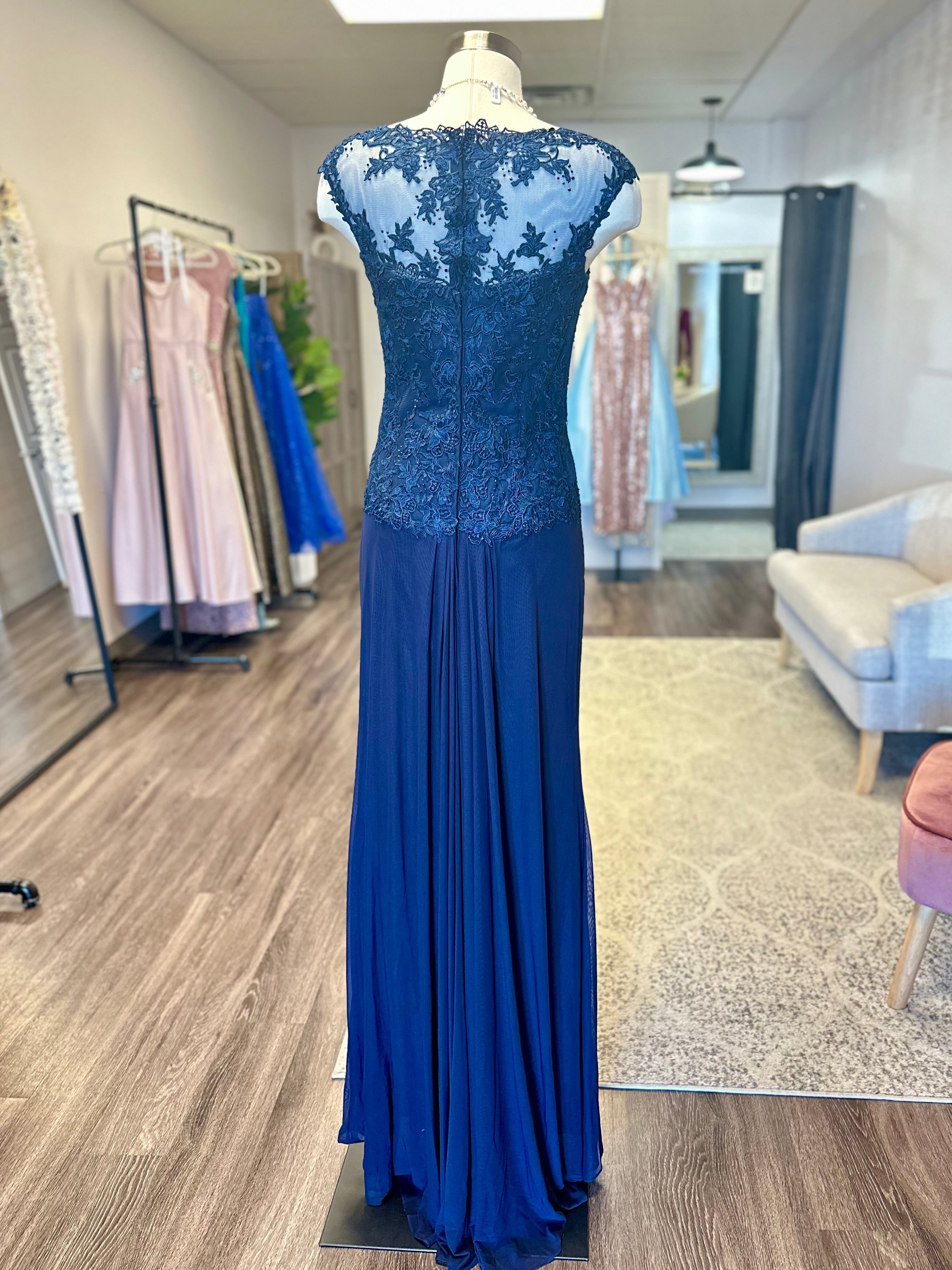 PROM #32 - Size: 4