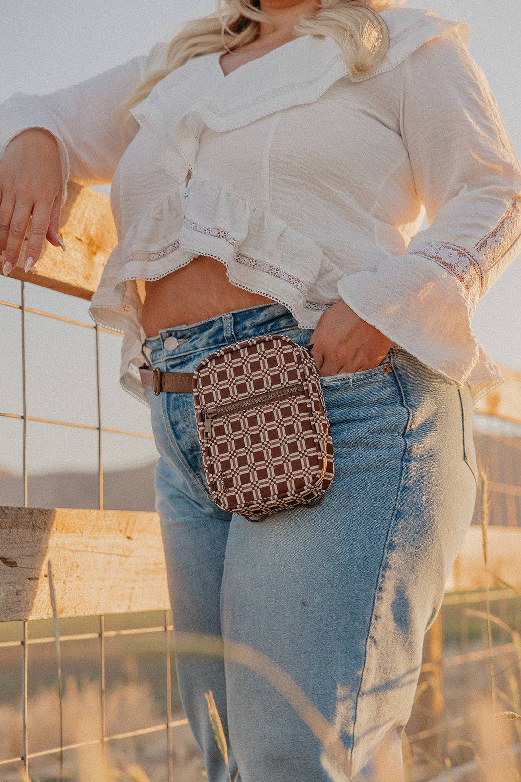 Mesa Crossbody Sling