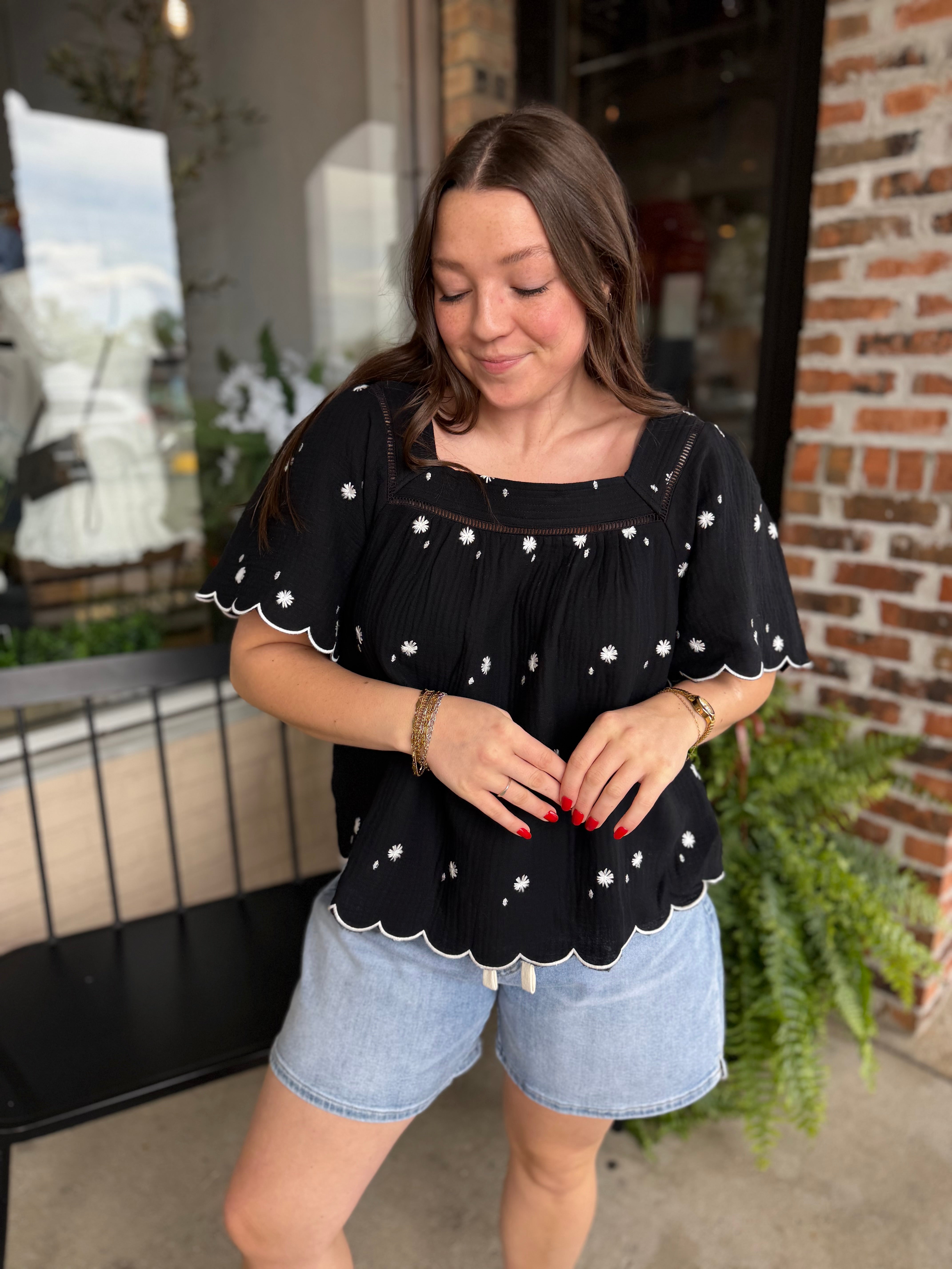 Black Daisy Embroidered Top