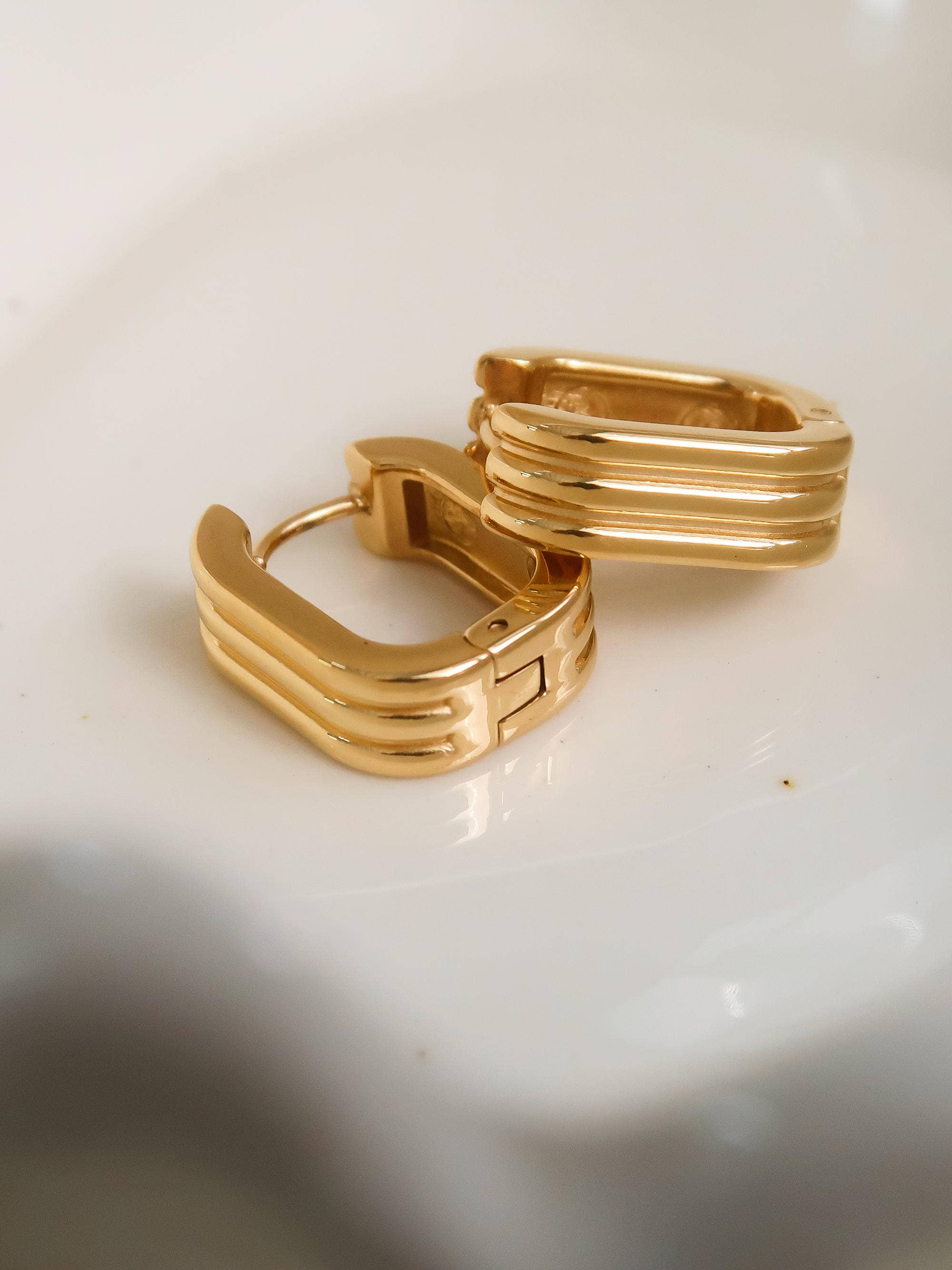 18K Gold Non-Tarnish Stripe Hoop Earring