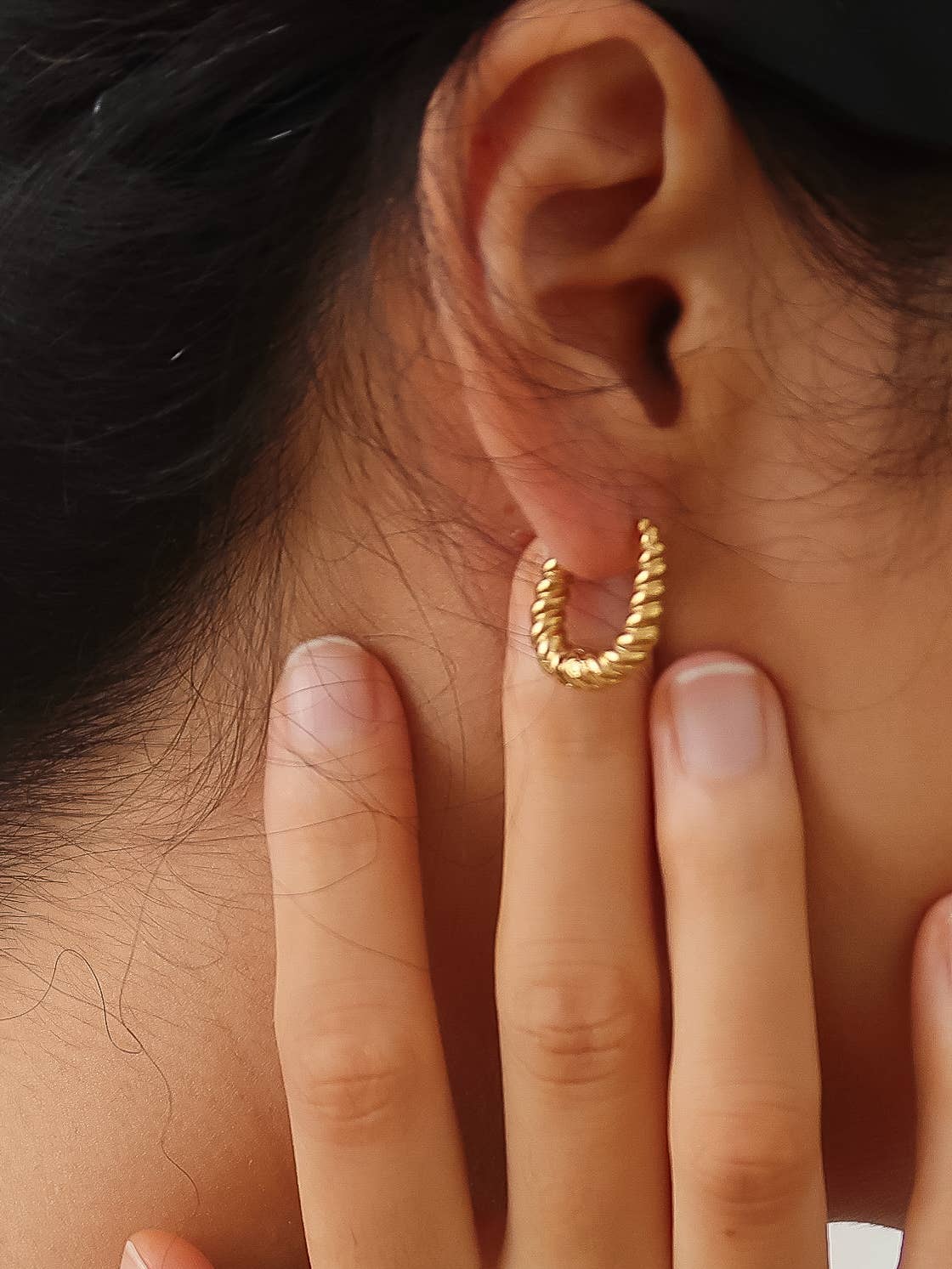Oval Twisted Hoop Earrings Non-Tarnish