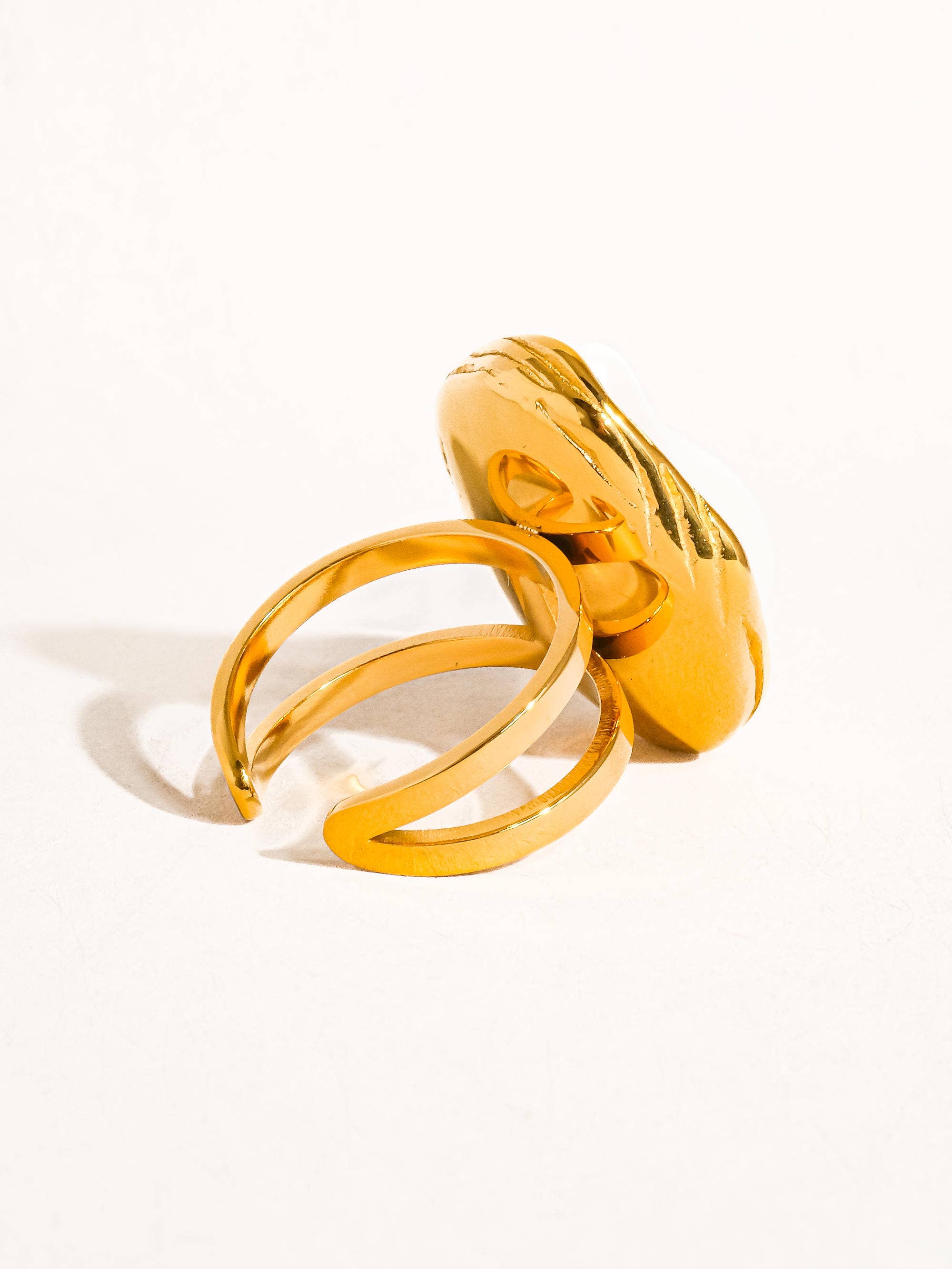 18K Gold Non-Tarnish Classic Pearl Round Ring: