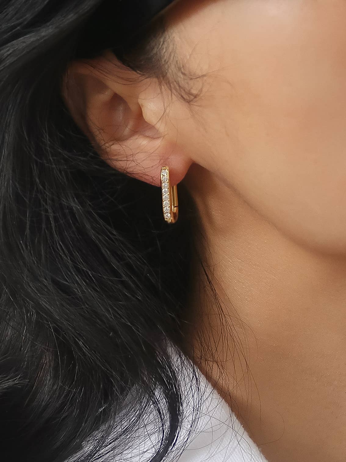 Oval Huggie Earrings Non-Tarnish