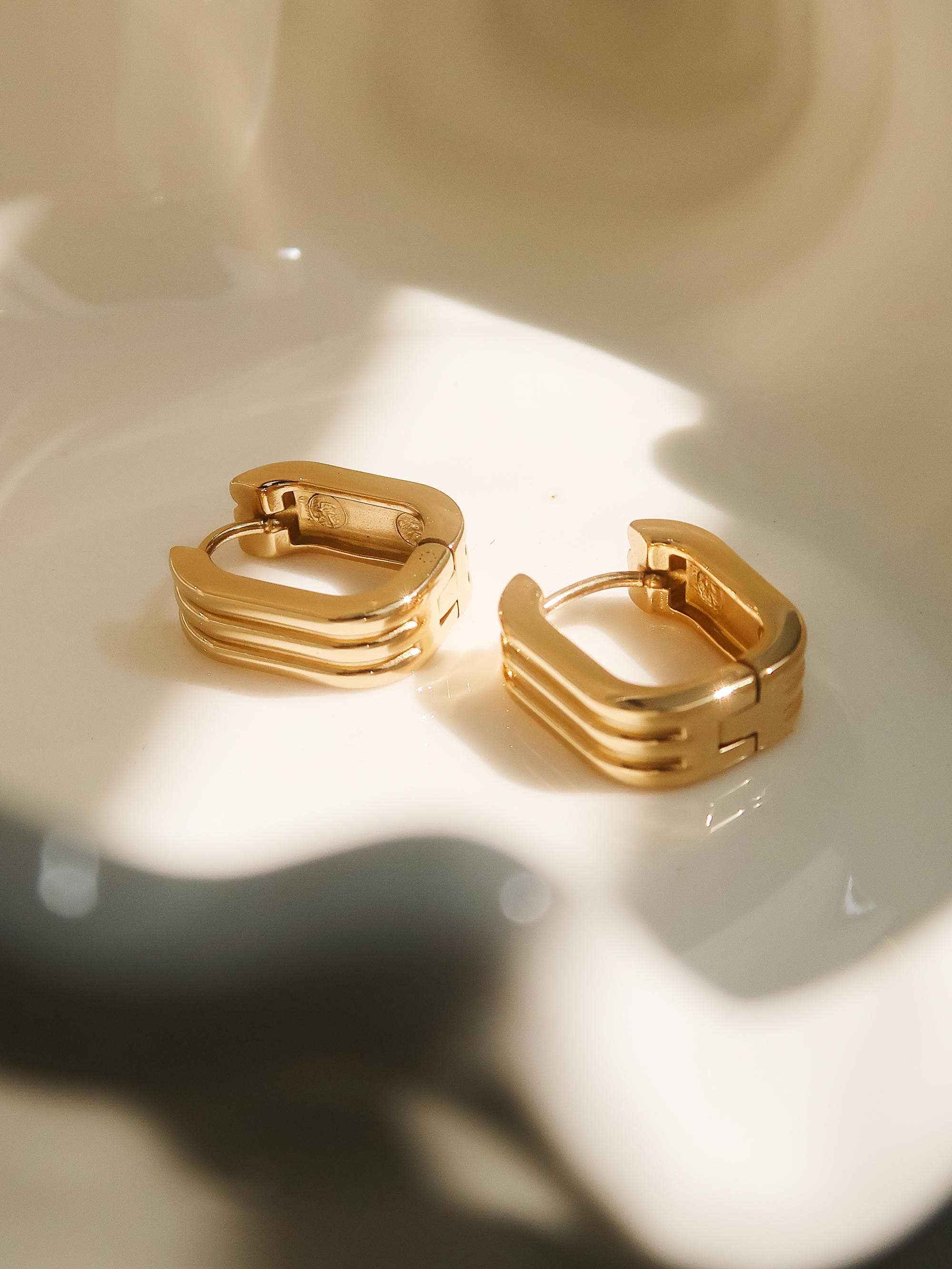 18K Gold Non-Tarnish Stripe Hoop Earring
