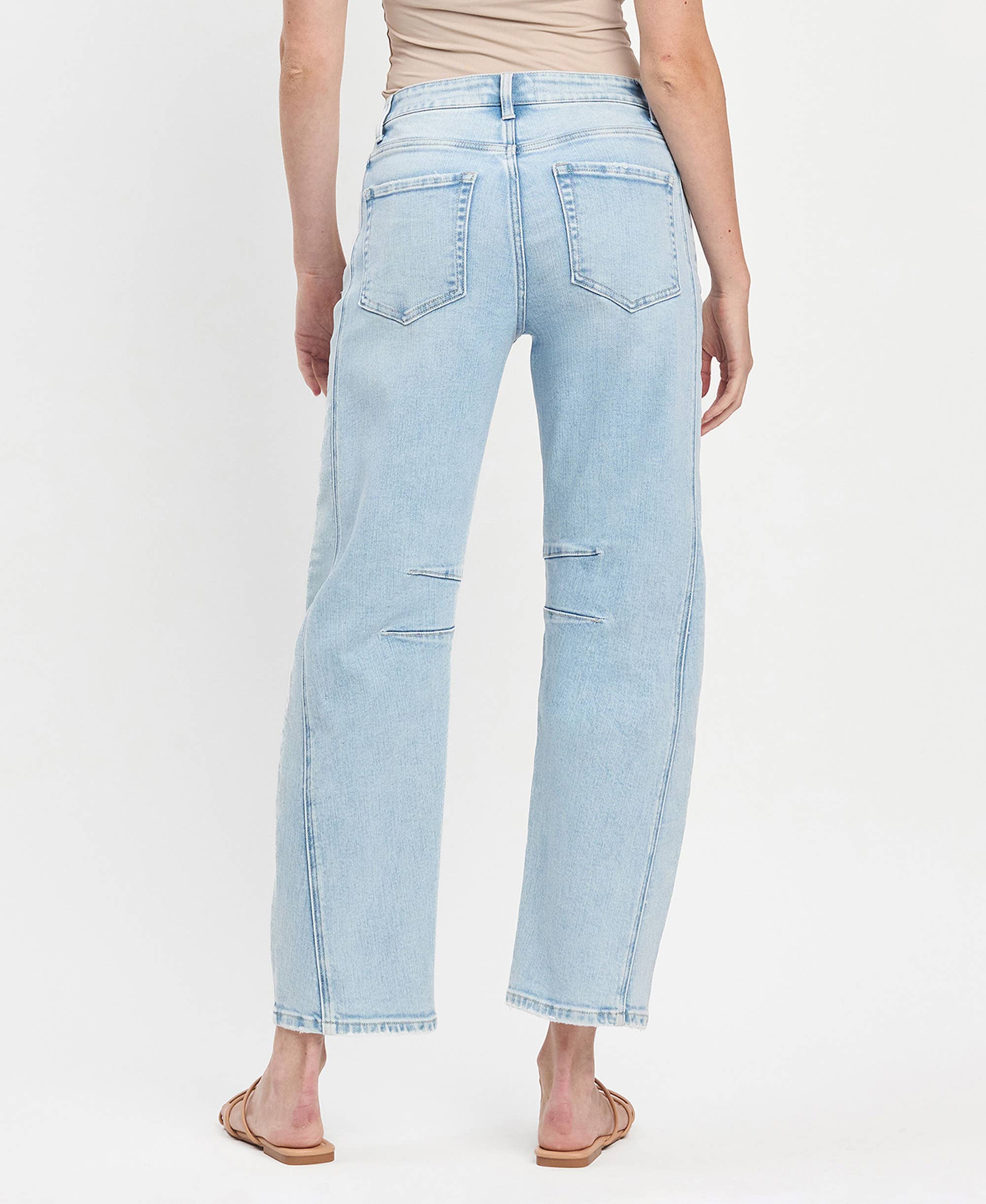 Hight Rise Light Wash Barrel Leg Jeans