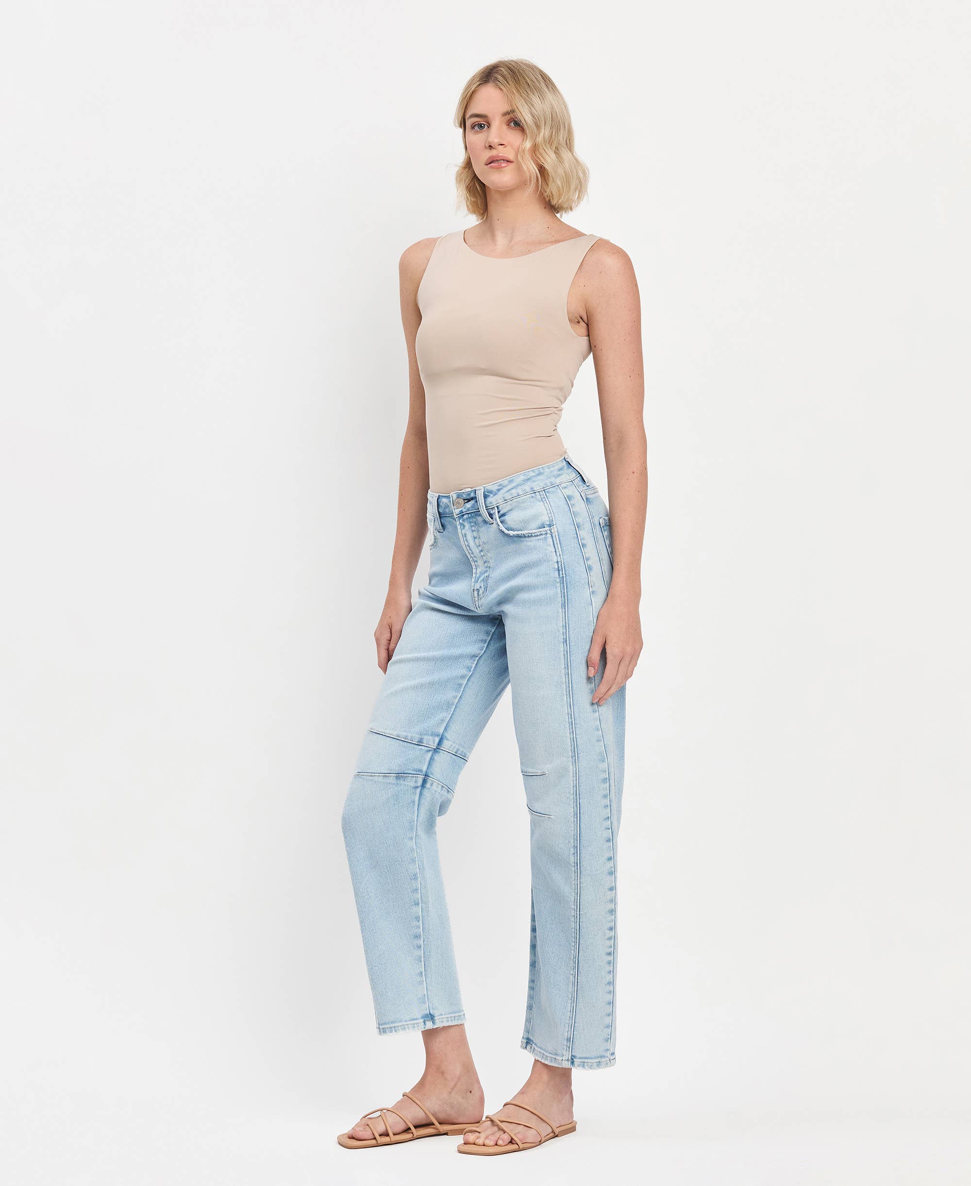 Hight Rise Light Wash Barrel Leg Jeans