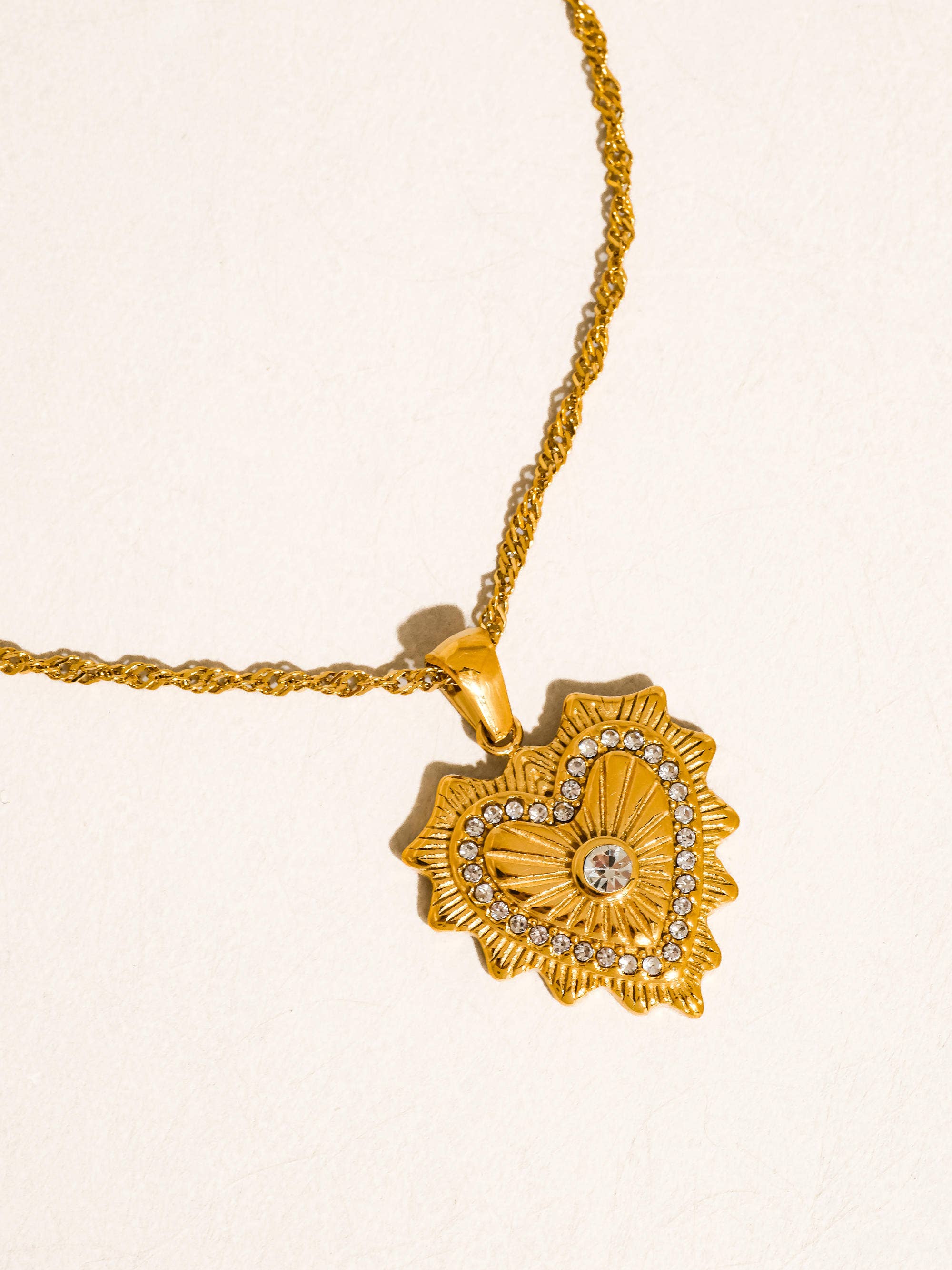 18K Gold Non-Tarnish Heart Pendant Necklace