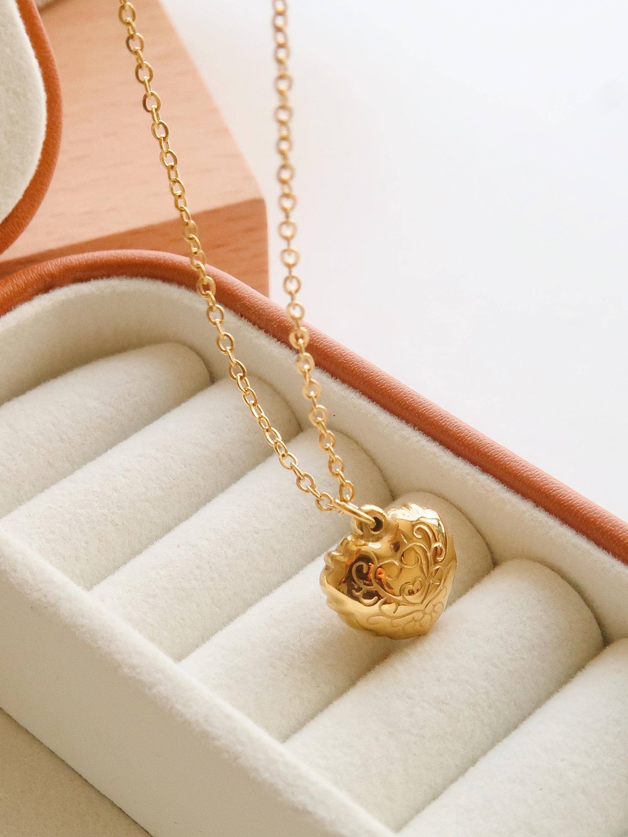 Gold Non-Tarnish Vintage Heart Pendant Necklace