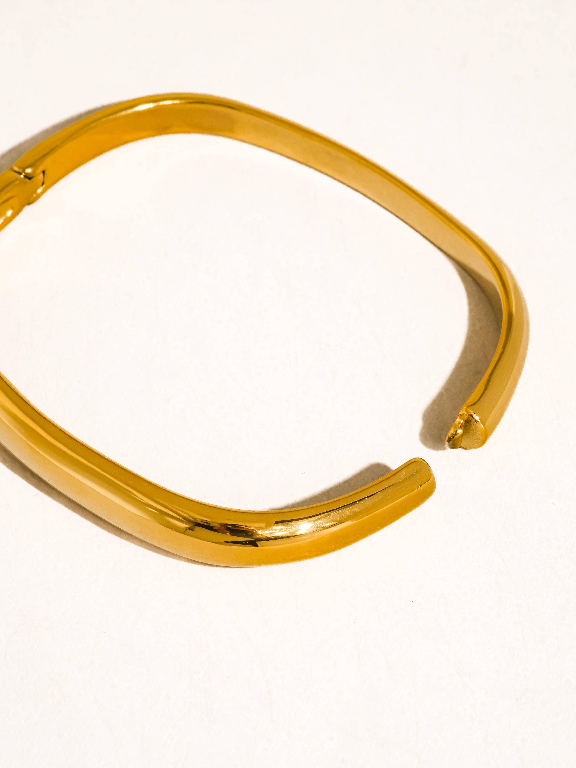 Gold Non-Tarnish Classic Bangle