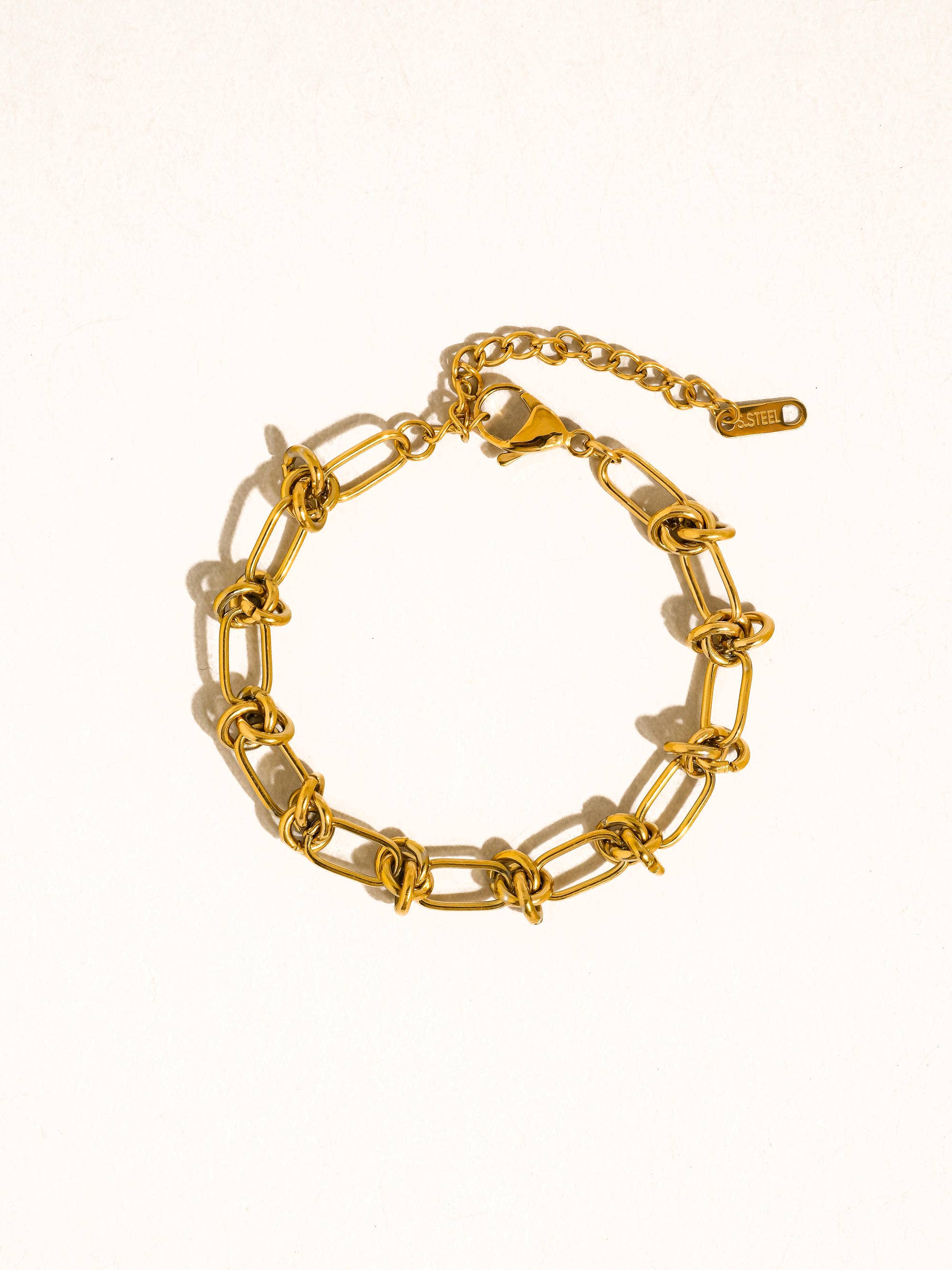 18K Gold Non-Tarnish Knot Chain Bracelet