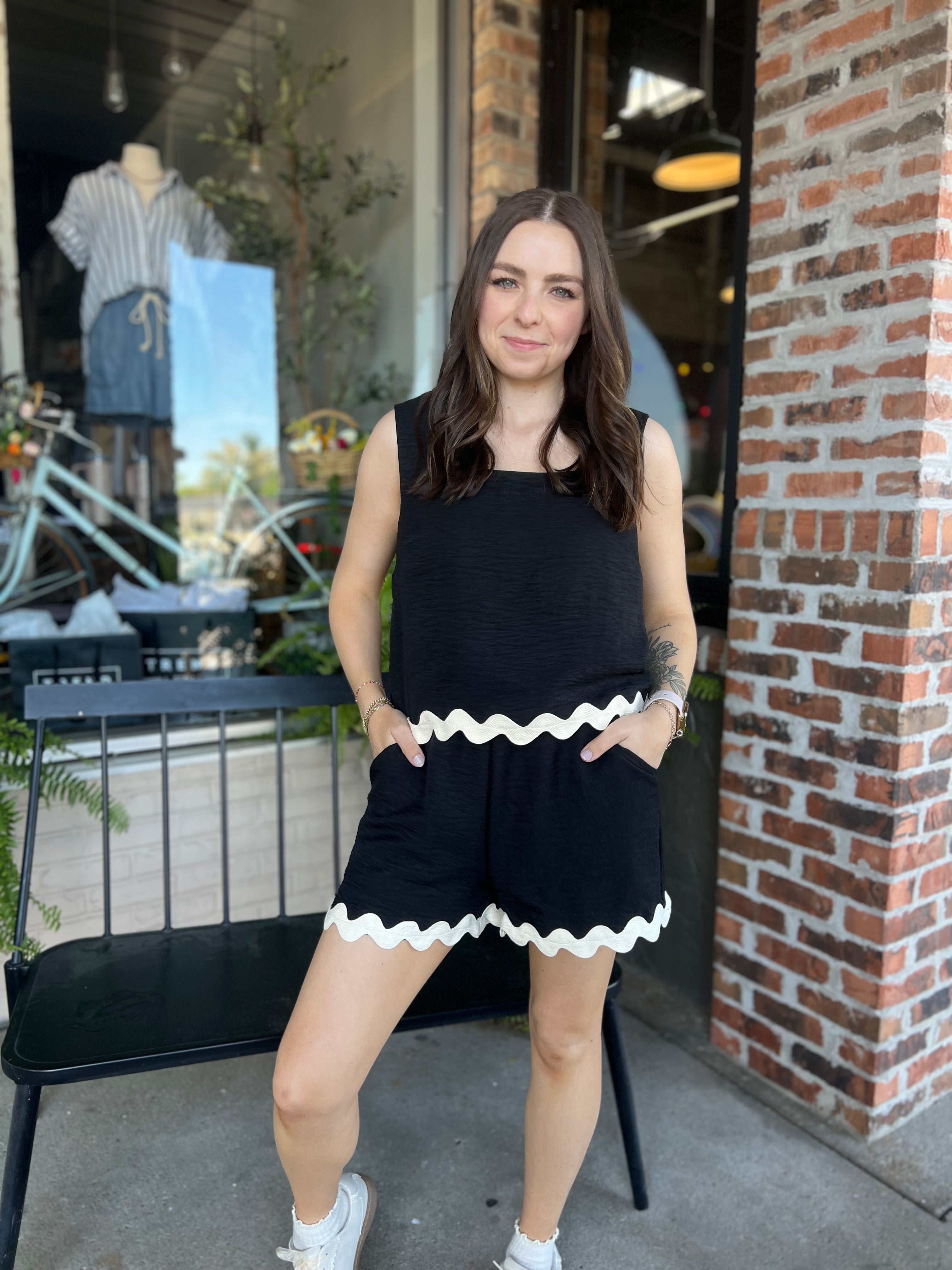 Black Wavy Hem Tank