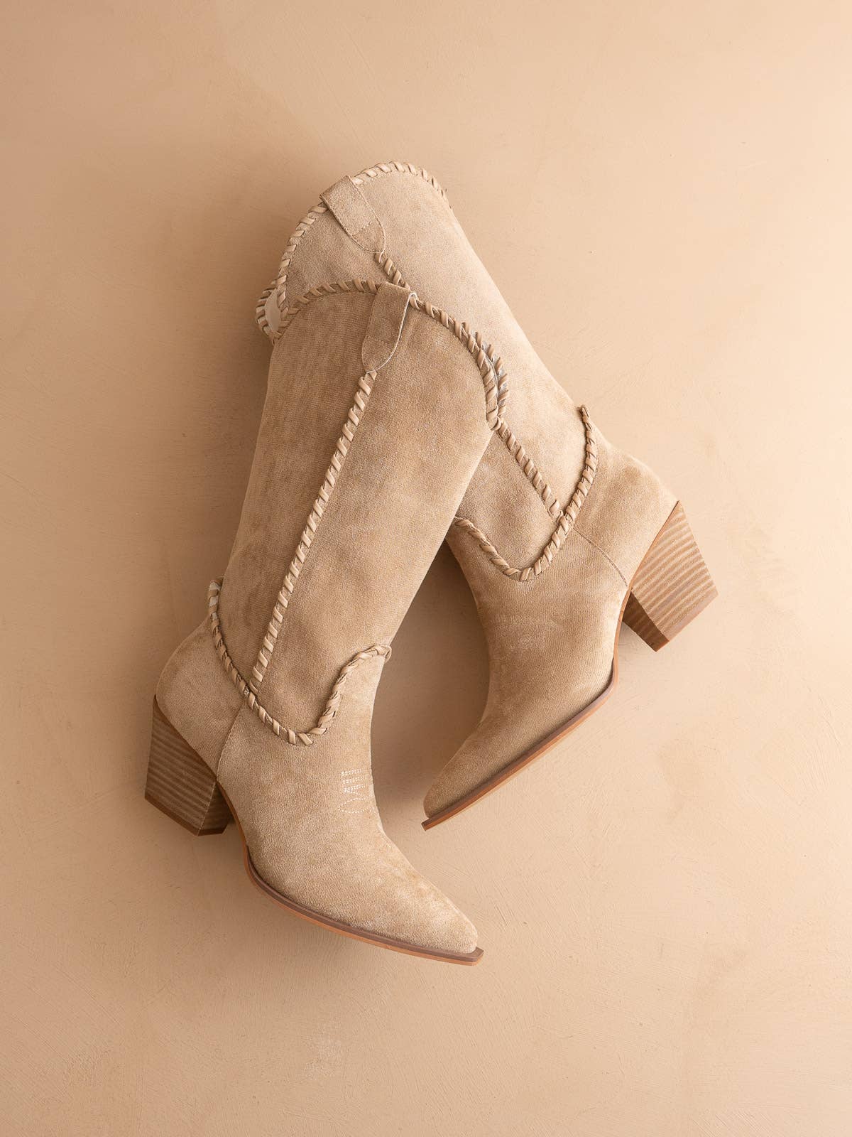 Almond Whipstitch Western Cowboy Boot