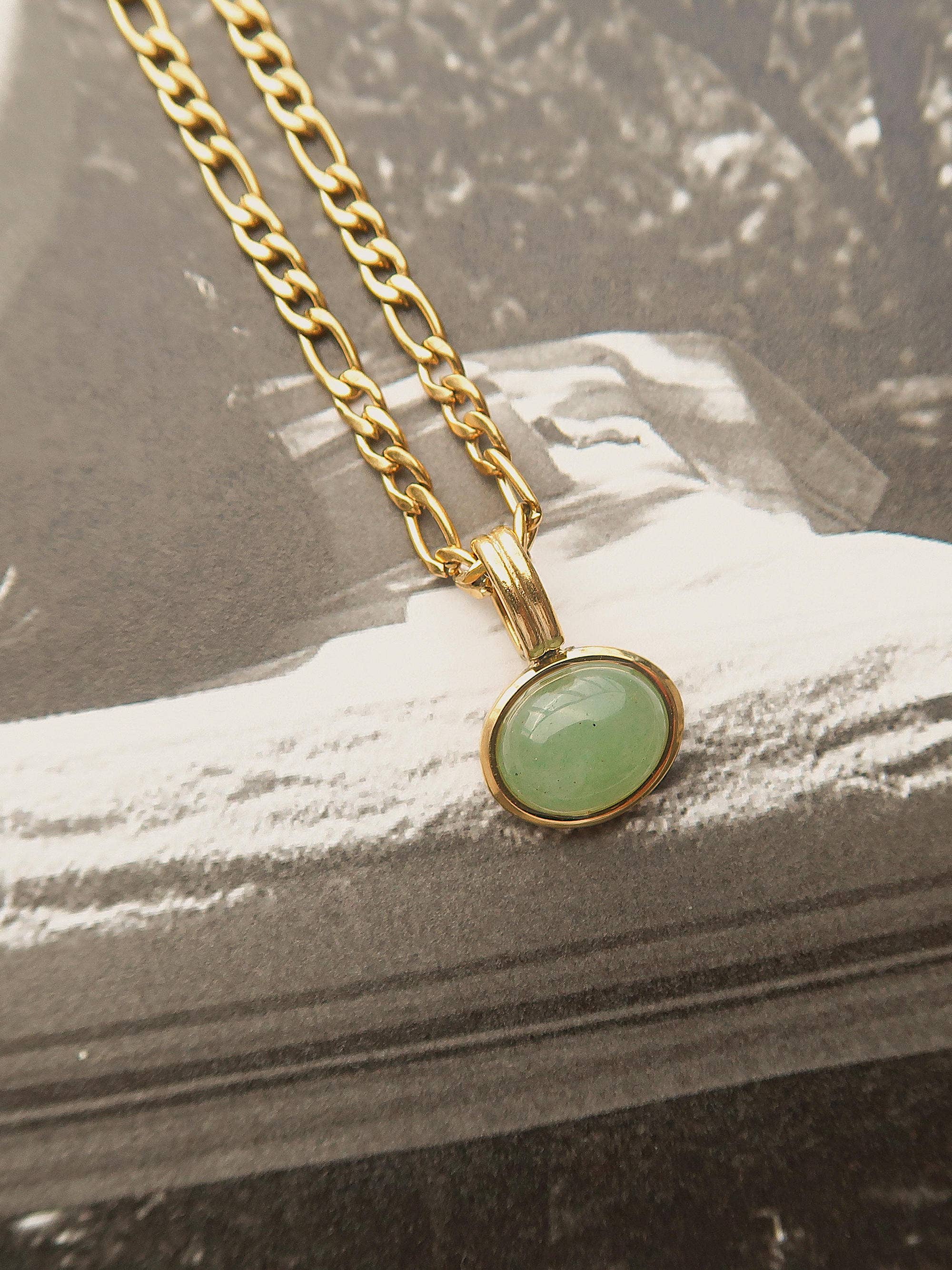 Green Stone Pendant Chain Necklace Non-Tarnish