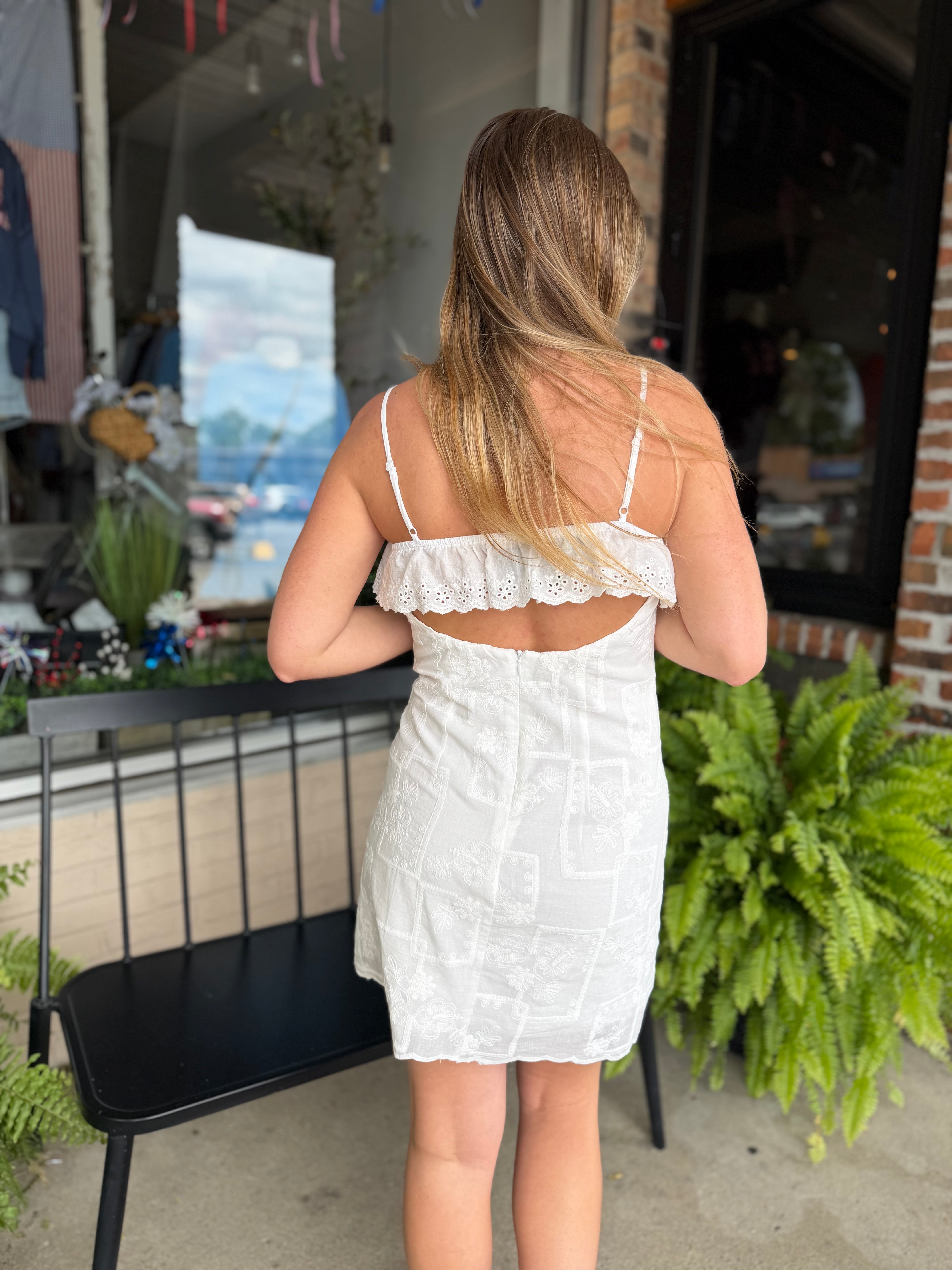 White Sleeveless Ruffled Embroidery Mini Dress
