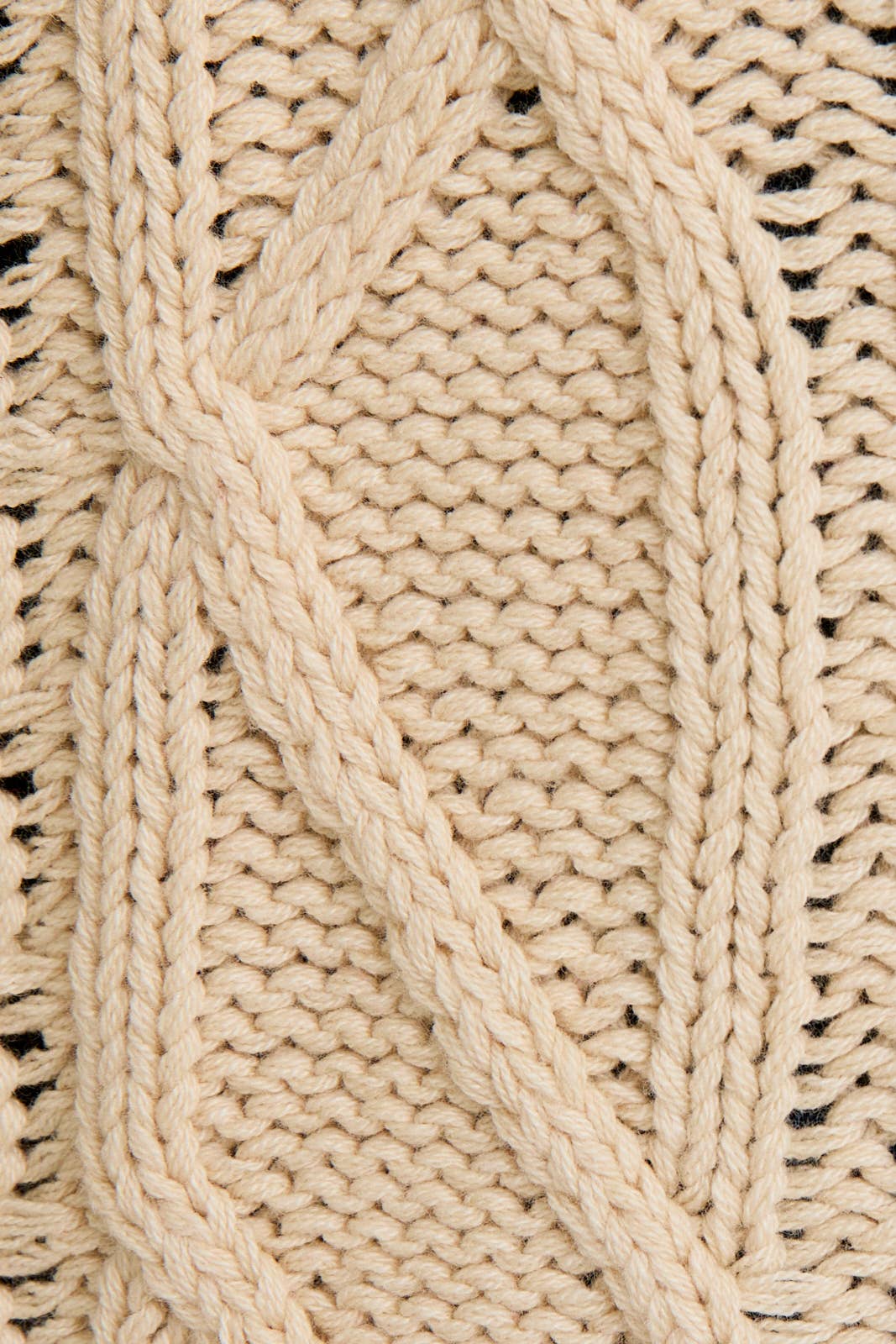 OVERSIZED CABLE KNIT SWEATER - FINAL SALE