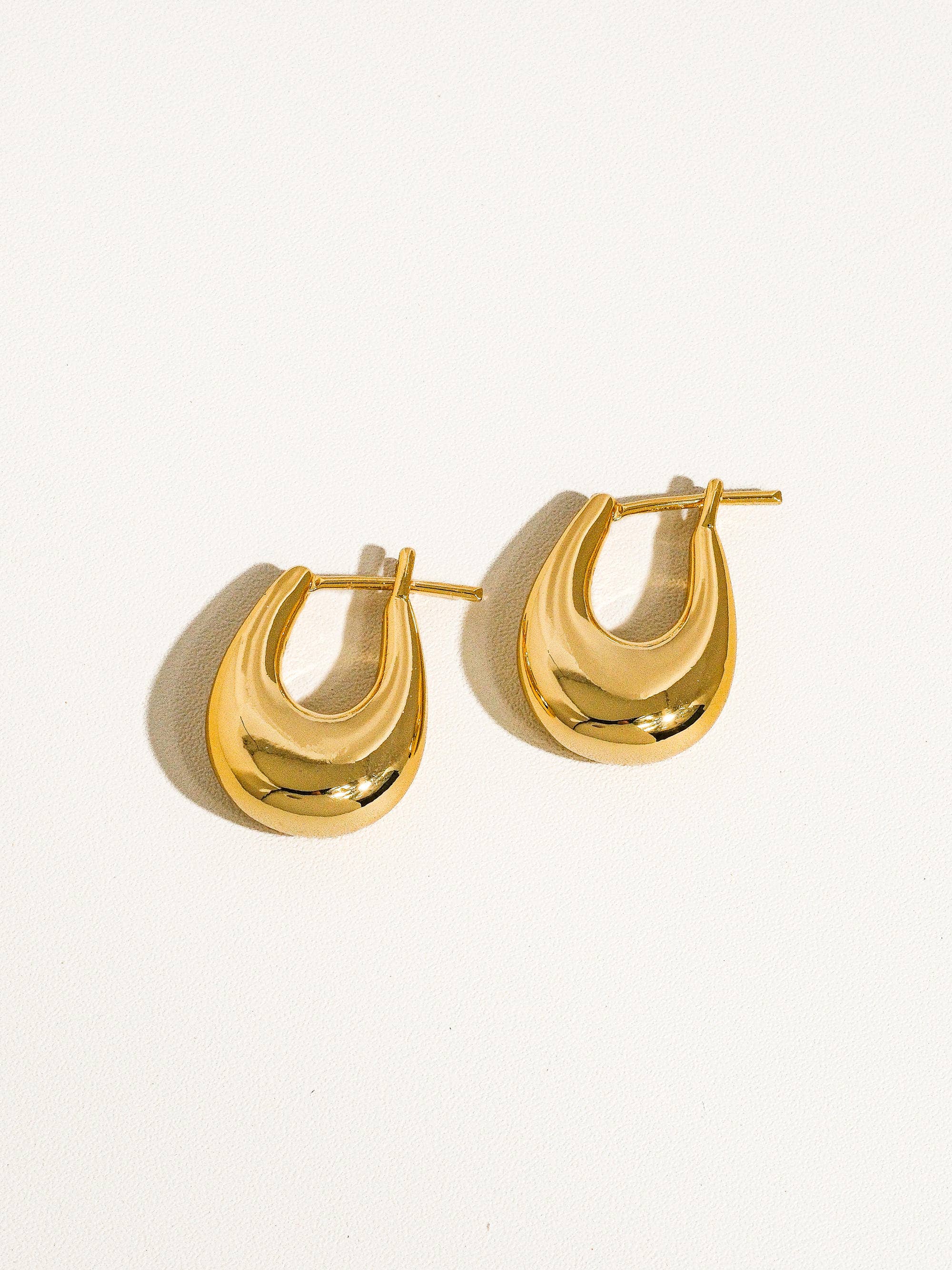 Gold 18K Classic Droplet Hoop Earring