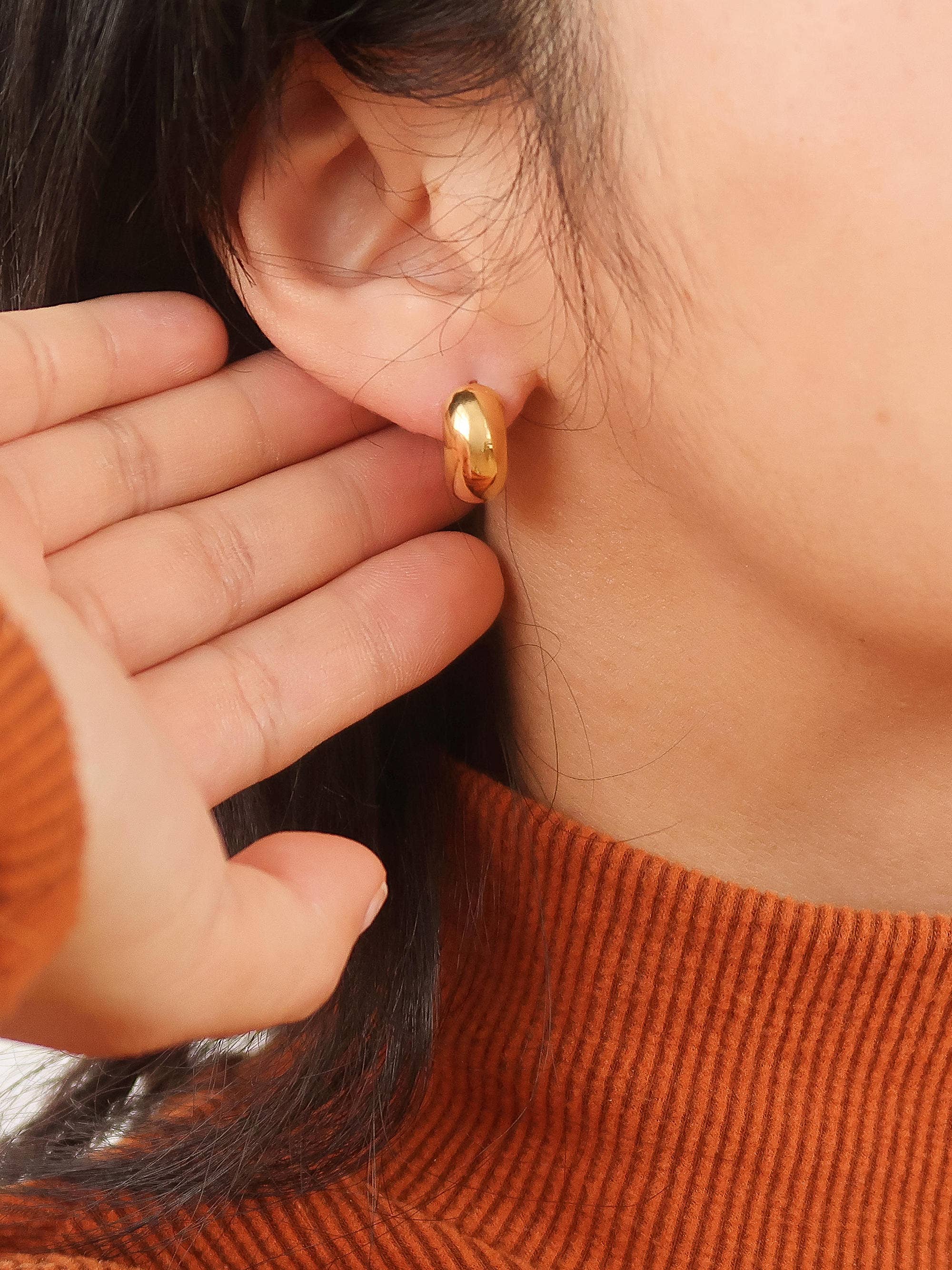 Gold 18K Non-Tarnish Small Classic Hoop Earring